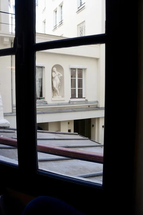 Chic Apartments Opera Paris France